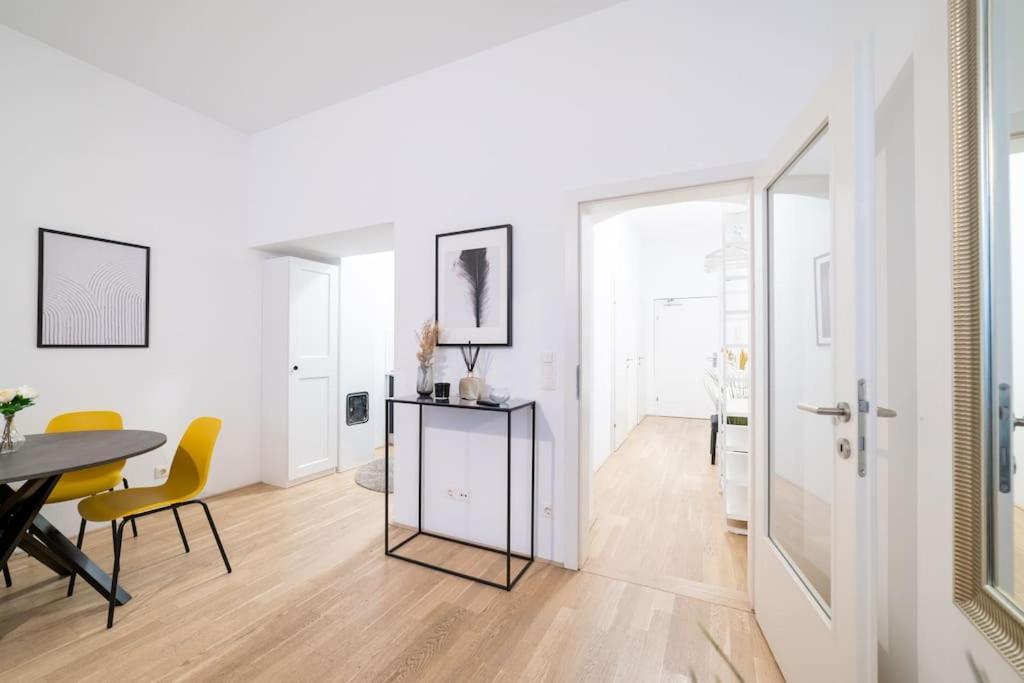 Apartment Beautiful In Vienna's Heart 1b *